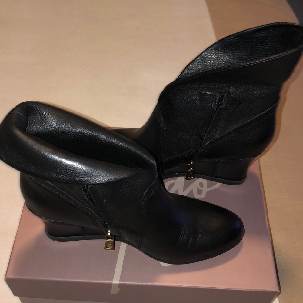 Glamorous booties 🔥